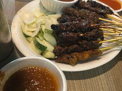 -东海岸人工湖美食村