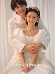 -雪中彩影婚纱摄影·微光艺术中心