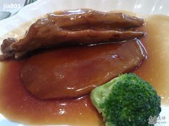 灵菇扣鹅掌-名汇粤菜馆(黄兴路店)