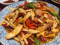 -谢老五跷脚牛肉·非遗传承店