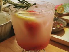 草莓可尔必思-馥家小馆(黔灵山公园店)