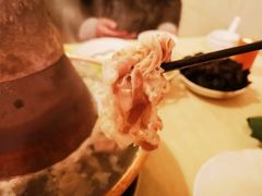 -洞庭洲·防空洞火锅·烧烤·铜锅涮肉(新百广场店)