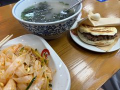 -东关吉祥西安腊汁肉夹馍(健德门店)