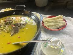 -霄汉牛三鲜湖北砂锅菜(万松园2店)