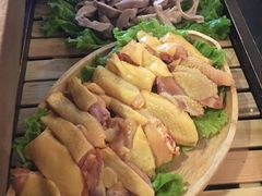 -尚尚仙·酸汤猪手·猪肚鸡火锅(华联万柳购物中心店)