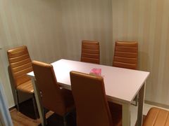米黄色包房-FullHouse桌游跑团血染剧本杀(南京西路店)
