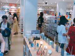 -名创优品(河南郑州健康路2店)