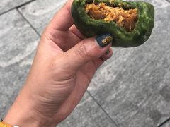 艾叶咸蛋黄肉松青团-王家沙点心店(南京西路总店)