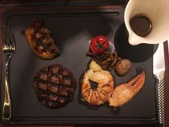 -恰餐厅及酒吧 CHAR Bar & Grill (北京丽都皇冠假日店)