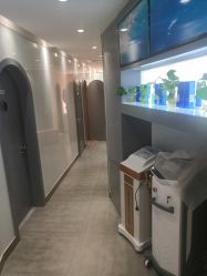 -LESSMORE科技头皮理容中心