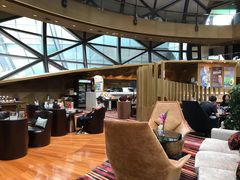 微风大堂吧-上海滴水湖皇冠假日酒店