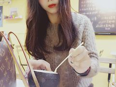 -志龙皇冠吃货椰子铺