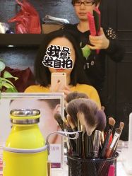 -现代经典婚纱摄影