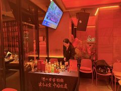 -何师烧烤Pro ·江湖川菜·小龙虾·精酿(太古里旗舰店)