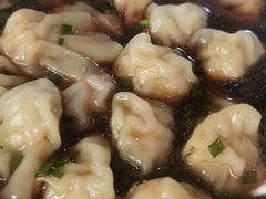 小碗红汤馄饨-陈小五小吃部