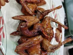 红烧乳鸽-时利和美食(东方广场店)