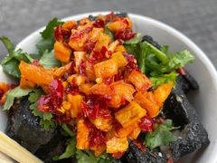 -黑色经典臭豆腐·湖南特产(坡子街特产局店)