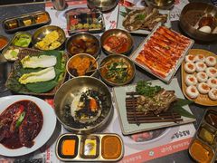 -草家酱蟹炭火烤肉店(珲春南路一店)