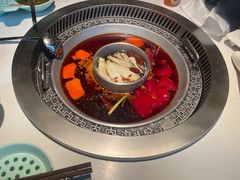 菌香鸳鸯锅-晓宇重庆火锅(赛格国际购物中心店)