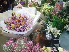 -何兮花店·气球派对鲜花店(马桥银春路万科城店)