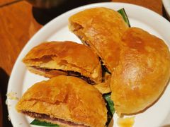 玫瑰鲜花饼-云海肴·汽锅鸡·云南菜(苏州中心店)
