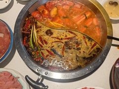 -茅草房·河畔园林火锅