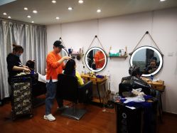 -709号发型屋