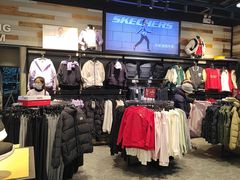 -SKECHERS 斯凯奇(上海国际时尚中心店)