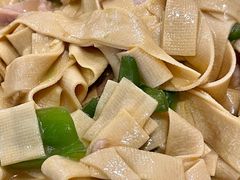 -鹤乡东北菜(崮山路店)