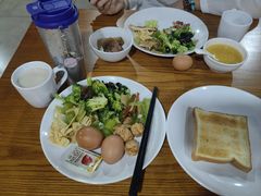 -缦咖电竞酒店(北京鸟巢红军营地铁站店)