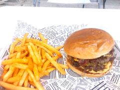 -TRIPS BURGER(大钟寺店)