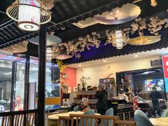-老街烧烤大排档·地道湖北菜·龙虾馆(汉口火车站店)