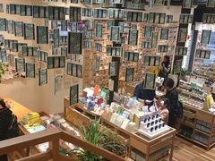 -猫的天空之城概念书店(杭州南宋御街店)