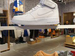 -NIKE KICKS LOUNGE体验店(北京新中关店)