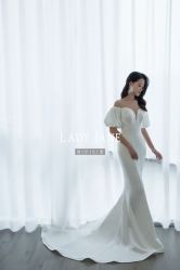 -Lady  Jane高端婚纱礼服馆