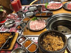 -青瓦炭韩潮烤肉(花园道店)