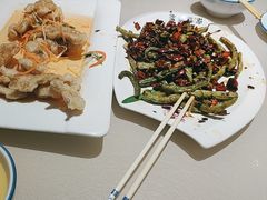 -老码头黑皮肘子锅包肉(赣水路店)