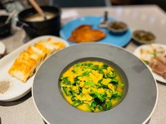 豌豆黄浸豌豆尖-半山腰·云南菜(侨福芳草地店)