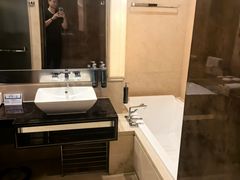 -广州天河希尔顿酒店