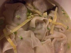 -浅深(世茂滨江精品店)
