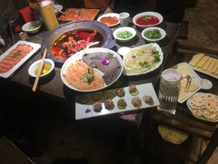 -红九格老火锅(三峡广场店)