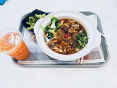 -东方既白(上海浦东国际机场)
