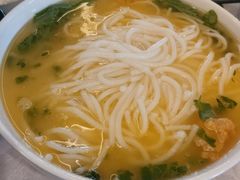 -昆明朗威酒店(昆明站火车站双桥夜市风情街店)