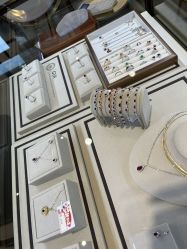 -Cindy Jewelry·钻戒·彩色宝石