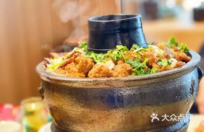 Braised Meat Balls, Crispy Pork, and Earth Hot Pot