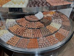 -Laderach 莱德拉(上海环贸iapm店)