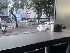 -丽辰酒店(深圳翻身地铁站店)