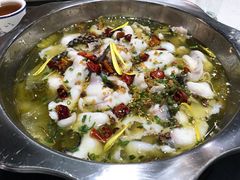 酸菜黑鱼锅-杨记大丰收鱼庄(国贸店)