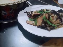 -八美镇邛崃土地坡饭店