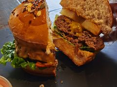 -HIGH FIVE哈福手工汉堡(桂林路店)